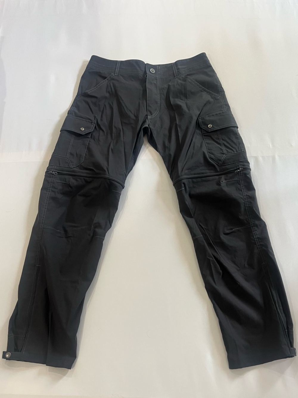 Kuhl Renegade Convertible Stealth Pants Dark Gray Cargo Hiking Mens Sz 40 x 32
